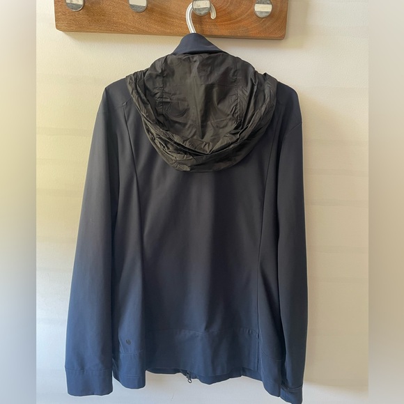 Men’s navy lululemon jacket - Picture 3 of 3